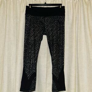Lululemon athletice womens leggings SIZE 6
